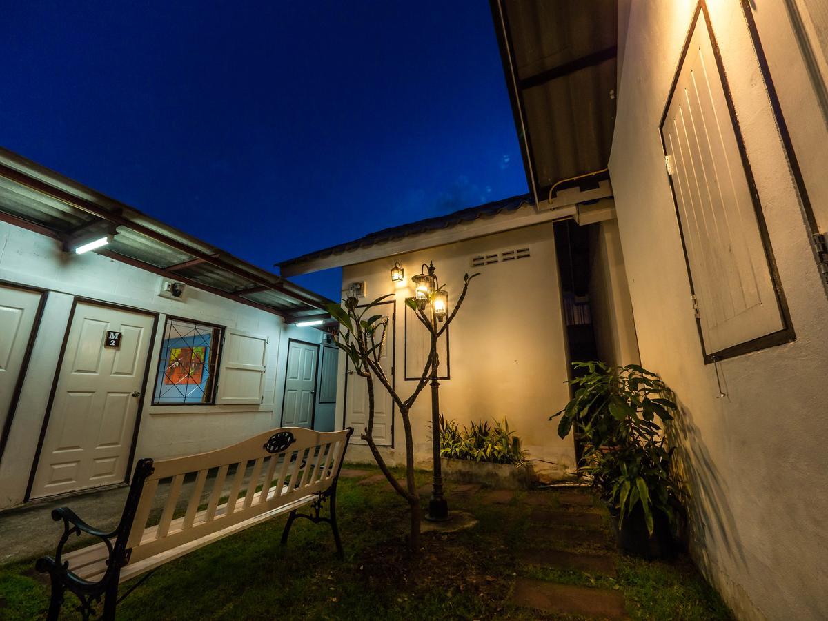 Hotel Tommy Huts Chiang Mai Zewnętrze zdjęcie