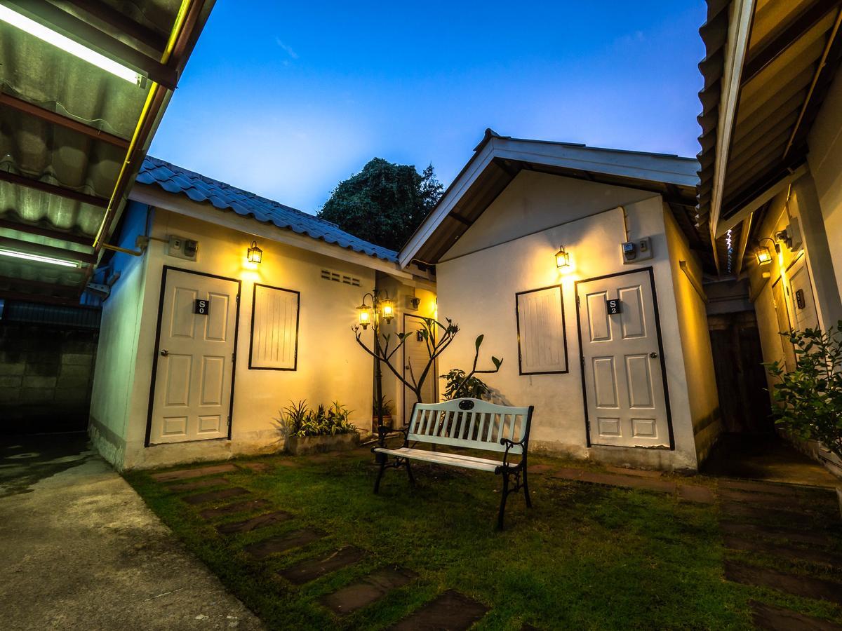Hotel Tommy Huts Chiang Mai Zewnętrze zdjęcie