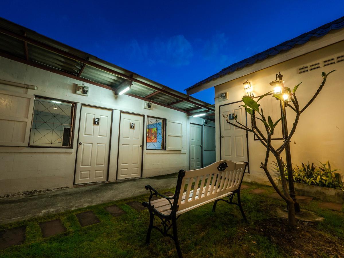 Hotel Tommy Huts Chiang Mai Zewnętrze zdjęcie